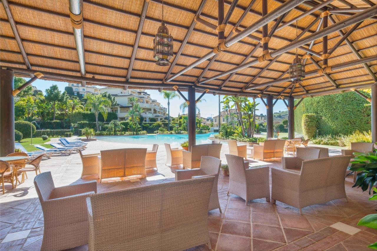 Capanes Del Golf Luxury Apartment Benahavís Eksteriør bilde
