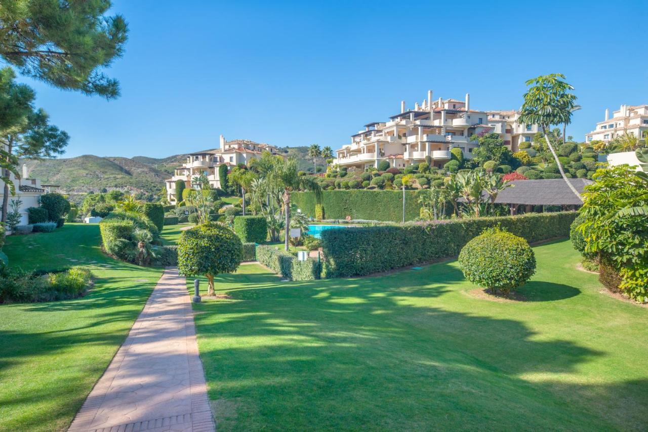 Capanes Del Golf Luxury Apartment Benahavís Eksteriør bilde